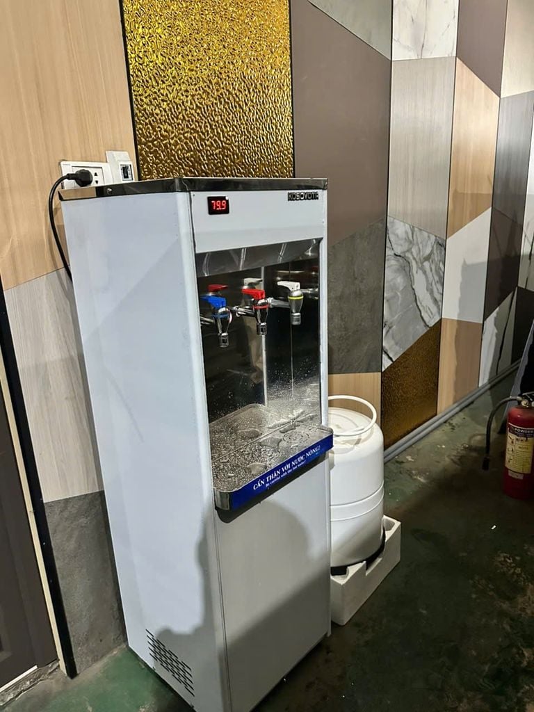 Dự Án Lắp Đặt Cây Nước Nóng Lạnh KOSOVOTA MTL-345 Tại Công Ty TNHH SX, TM và DV Nhựa SK