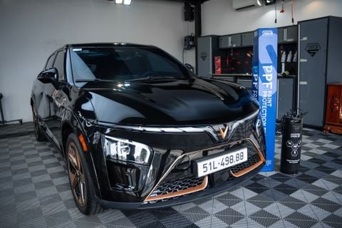 DÁN PPF 10.5MIL CHO VINFAST VF7 MÀU ĐEN – GIẢI PHÁP BẢO VỆ TOÀN DIỆN & DUY TRÌ ĐẲNG CẤP