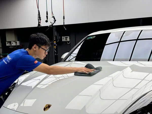 Carvis – Dịch vụ rửa xe ô tô chất lượng cao, sáng bóng và giá cả phải chăng