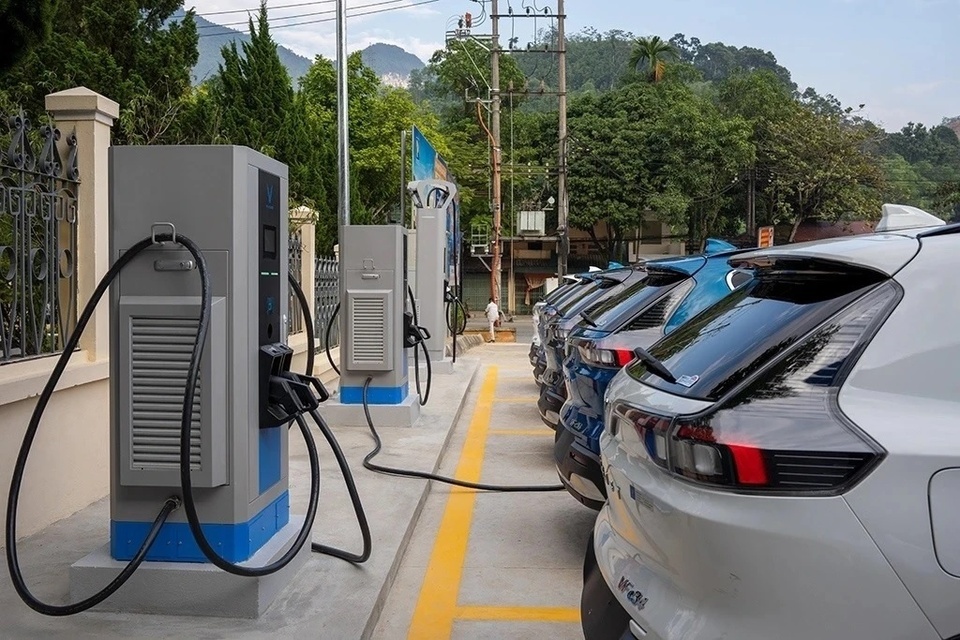Thị Trường Xe Điện Dự Đoán Đạt 255,6 Tỷ USD Vào Năm 2030