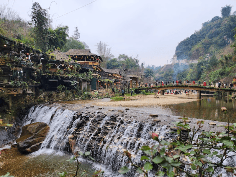 Thị Trường Ô Tô Việt Nam Tháng 5: Cuộc Đua Giảm Giá Nóng Bỏng Từ Các Thương Hiệu Lớn