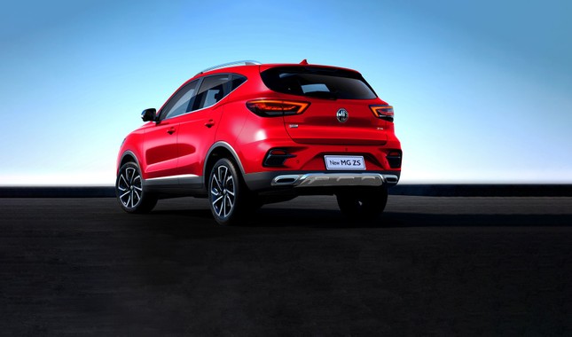 Sự Tăng Trưởng Chậm Của Thị Trường Ô Tô Việt Nam: Cuộc Đua Giảm Giá Nảy Lửa