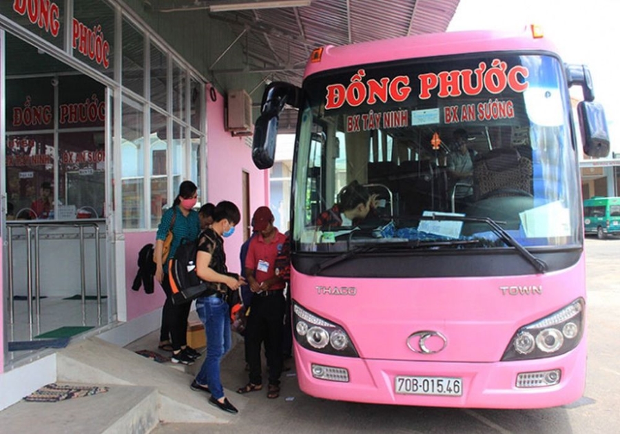 Tài xế xe khách gây tai nạn rồi bỏ chạy: Cư dân mạng lên án mạnh mẽ