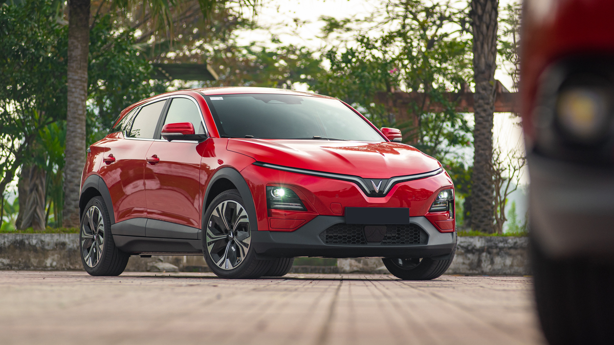 Cuộc Đua Điện Khí Hóa: Ô Tô Điện Mất Giá Nhanh Hơn Ô Tô Hybrid