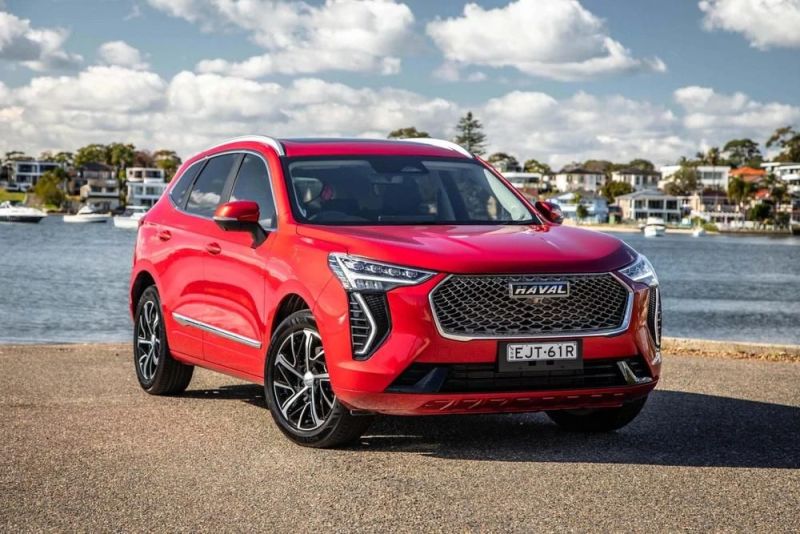 Thị Trường Ô tô Việt Nam: VinFast Dẫn Đầu Xe Điện, Toyota Chiếm Ưu Thế Xe Xăng