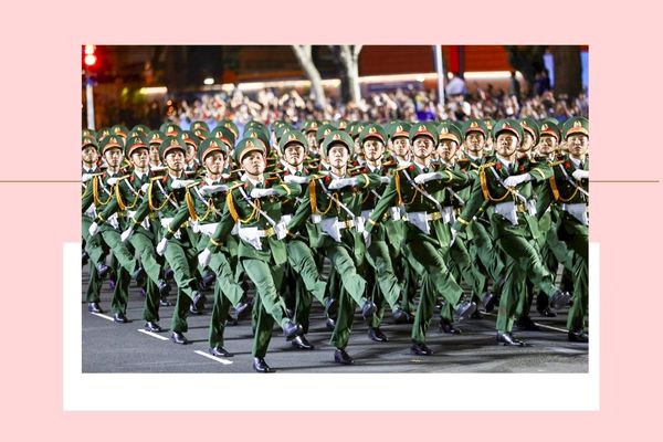 Lễ Diễu Binh Kỷ Niệm 50 Năm Thống Nhất Đất Nước: Người Dân TP.HCM Tập Trung Về Sự Kiện