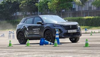 BMW Đón Nhận Công Nghệ Composite Sợi Tự Nhiên Giữa Cuộc Cấm Sợi Carbon