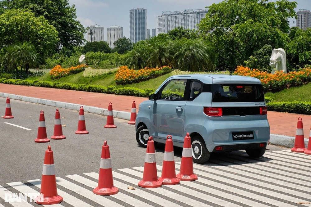 Làn sóng ô tô điện Trung Quốc tại Việt Nam: Cơ hội và thách thức