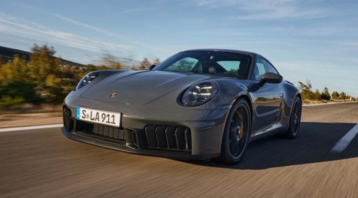 Triển lãm Porsche 911: Đối thoại giữa Di sản và Nghệ thuật