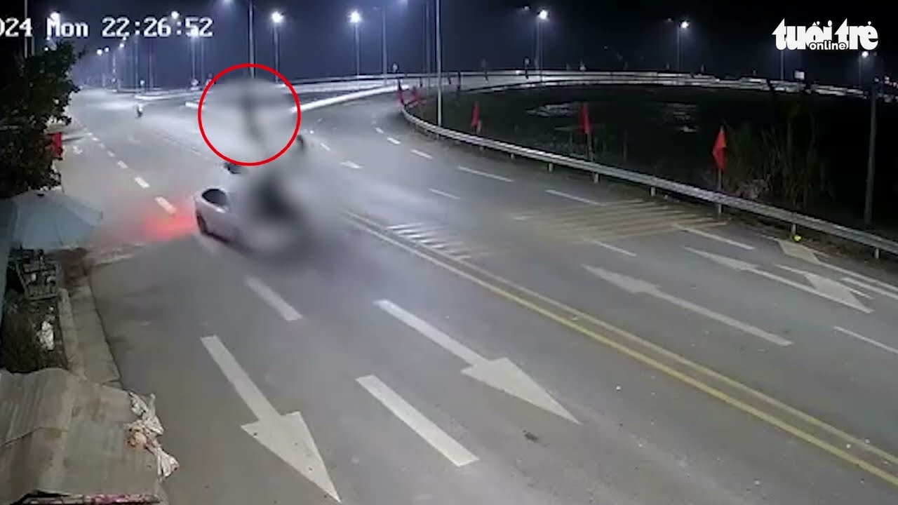 Tai nạn giao thông nghiêm trọng tại Hưng Yên do mở cửa xe không an toàn