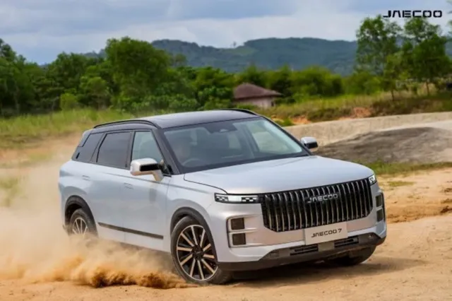 Omoda & Jaecoo Việt Nam Công Bố Giá Mới cho Mẫu Xe J7 PHEV (SHS)