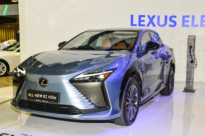 Lexus Ra Mắt ES 2026: Phiên Bản Đầu Tiên Có Động Cơ Điện