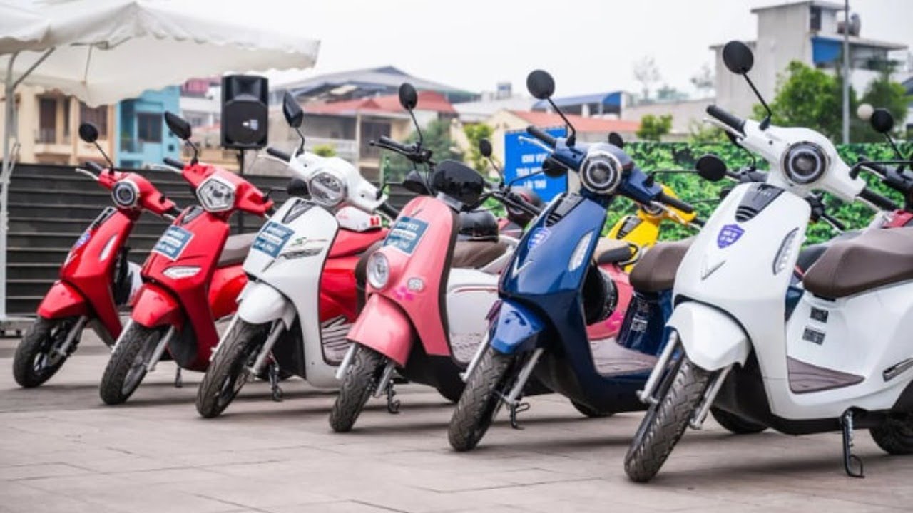 Chính Sách Cấm Xe Máy Sử Dụng Nhiên Liệu Hóa Thạch: Xu Hướng Chuyển Đổi Sang Xe Điện Tại Các Thành Phố Lớn