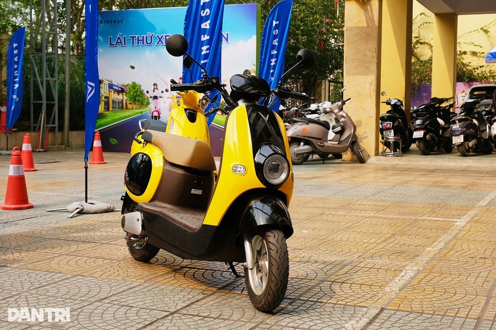Xe máy điện nhỏ gọn thu hút học sinh trong năm 2025