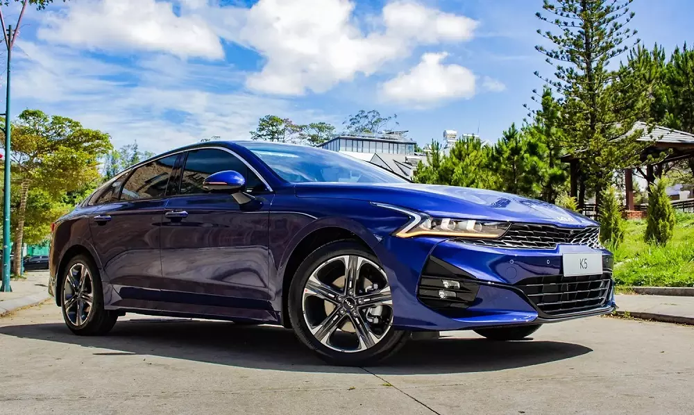 Thị Trường Ô Tô Việt Nam: Sedan Hạng D Đang Khó Khăn Giữa Cuộc Cạnh Tranh Gia Tăng