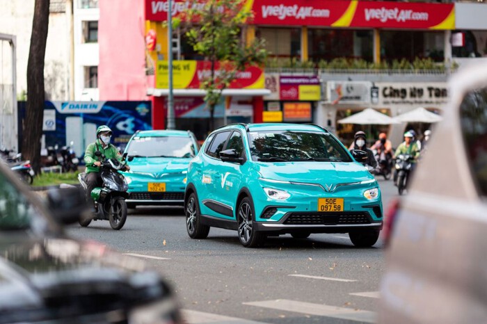 Sự Trỗi Dậy Ấn Tượng Của Xanh SM Trong Thị Trường Gọi Xe Công Nghệ Tại Việt Nam