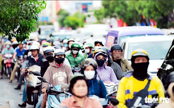 Thủ tướng yêu cầu Hà Nội loại bỏ xe máy xăng tại khu vực trung tâm, lo ngại từ các cây xăng
