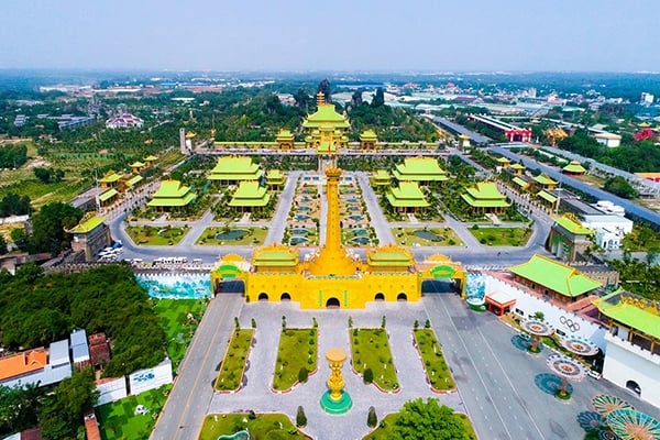 Người đàn ông Trung Quốc bị xử phạt vì điều khiển xe lấn làn trên Quốc lộ 13