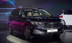 Giảm Giá Sâu Trên Mẫu MPV Hyundai Stargazer Tháng 4/2025