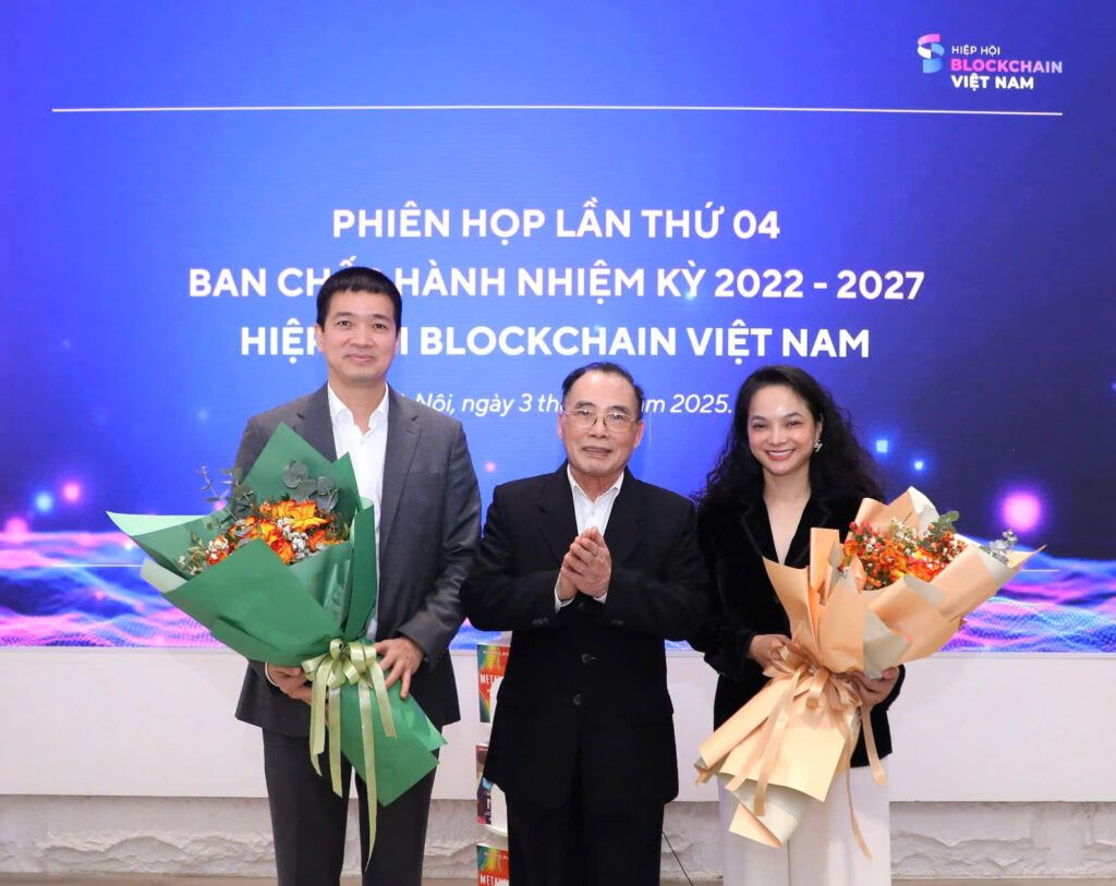Ông Phan Đức Trung được bầu làm Chủ tịch Hiệp hội Blockchain Việt Nam
