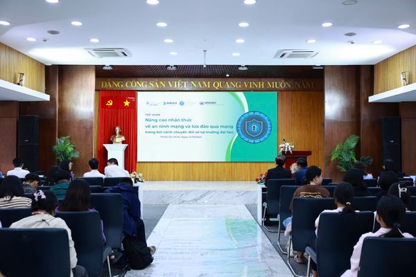 ABAII Unitour và UNODC tập huấn nâng cao kỹ năng phòng chống lừa đảo cho sinh viên Đại học Luật TPHCM