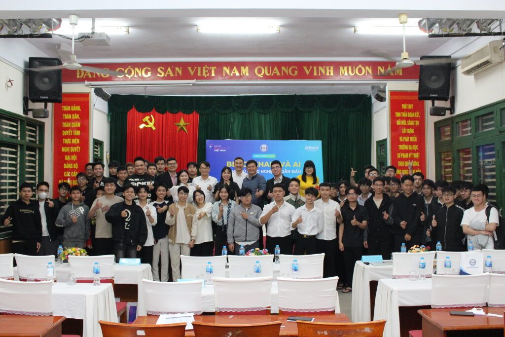 ABAII Unitour 25: “Giải mã” cơ hội vàng AI, Blockchain cho sinh viên