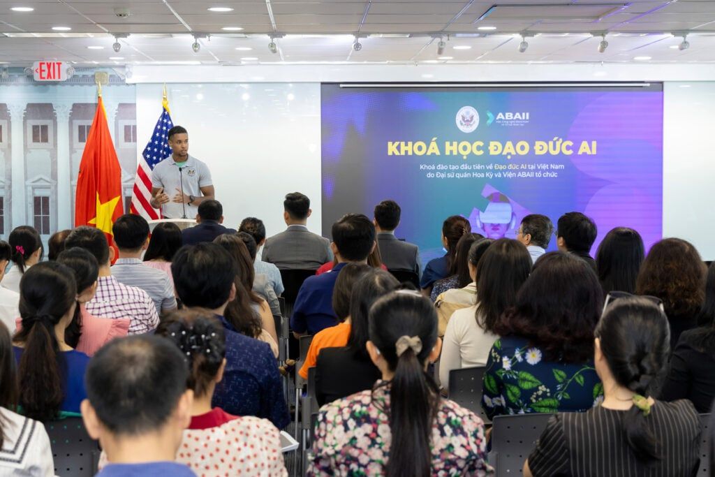 Đạo đức AI: Bài học từ các công ty công nghệ lớn cho đến ứng dụng tại Việt Nam