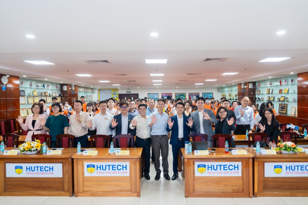 Chuyên gia VBA bật mí cơ hội triệu đô từ Blockchain cho sinh viên HUTECH