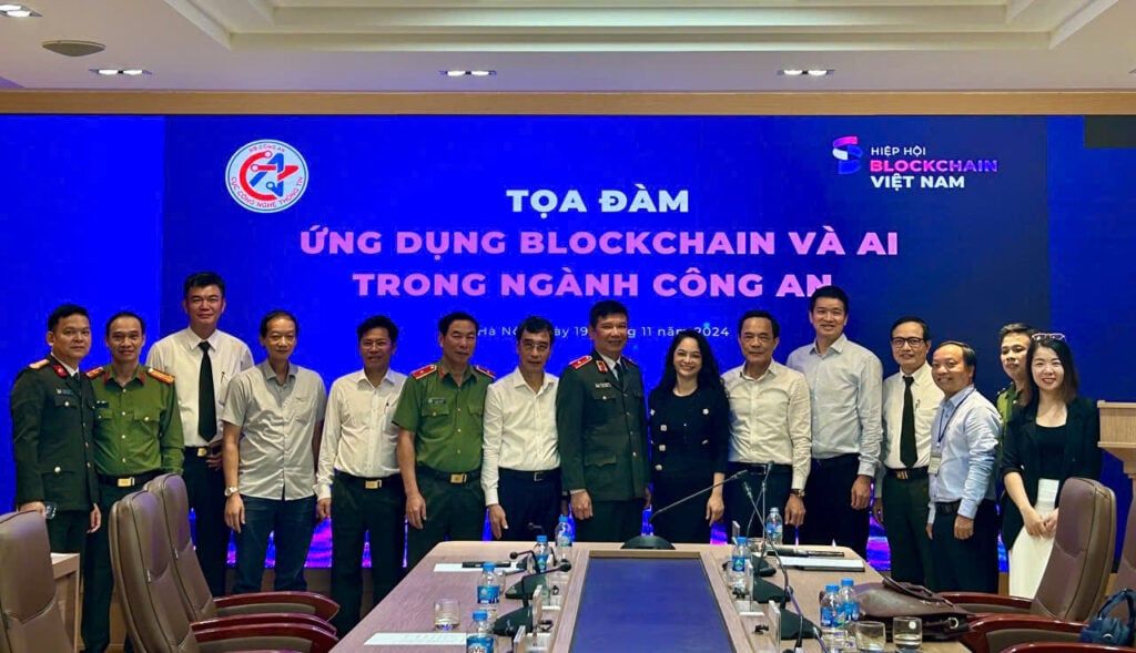 Ứng dụng Blockchain và AI trong công tác công an, tăng cường bảo đảm an ninh, trật tự