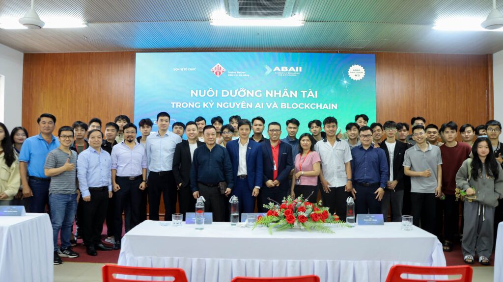Hội thảo “Nuôi dưỡng nhân tài trong kỷ nguyên AI và Blockchain” tại trường Đại học Kiến trúc Đà Nẵng