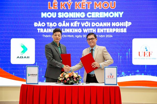 ABAII Unitour 17: Lao động trẻ cần đón đầu xu hướng nhân sự Blockchain và AI với tinh thần tự học và sự chủ động