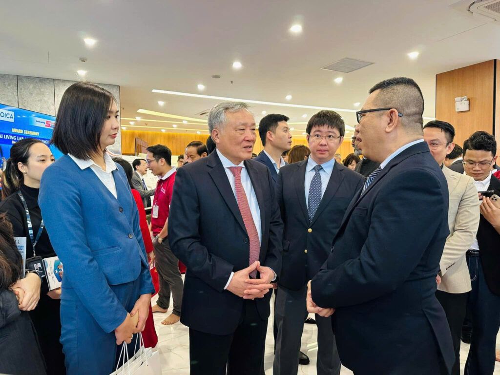 Phó Thủ tướng Nguyễn Hòa Bình ghé thăm doanh nghiệp thành viên VBA