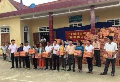 Cứu trợ đồng bào Miền Trung