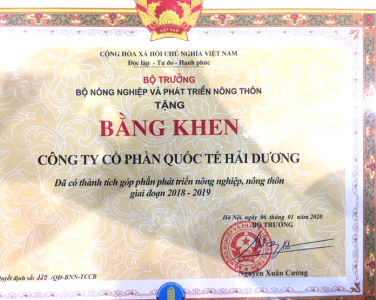 Bộ trưởng Bộ NN & PTNN tặng bằng khen cho Công ty cổ phần quốc tế Hải Dương