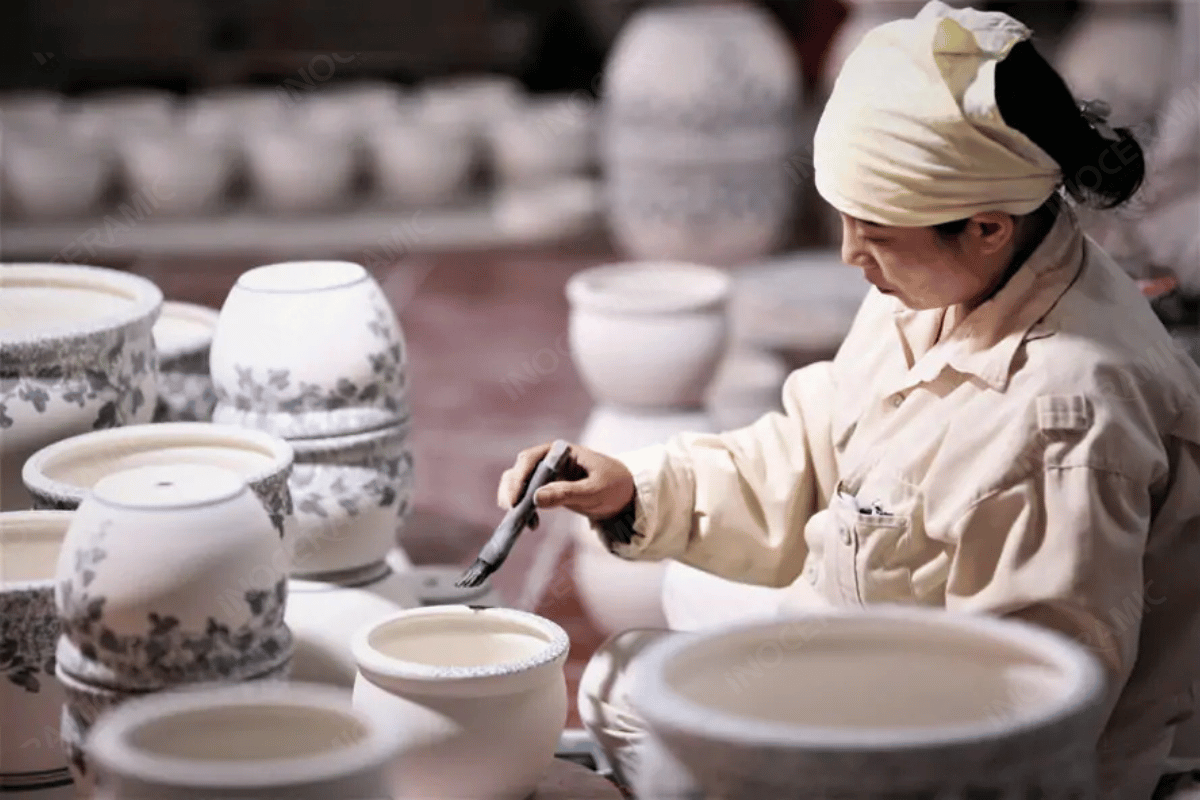 Khám phá các loại men gốm từ truyền thống đến hiện đại