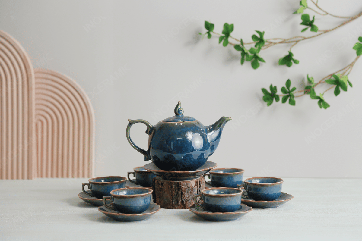 Ấm trà men hoả biến mang lại cảm giác sang trọng và đẳng cấp trong buổi trà đạo