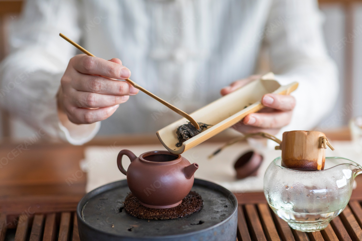 Trà đạo là vừa uống trà vừa đàm đạo về chuyện nhân gian