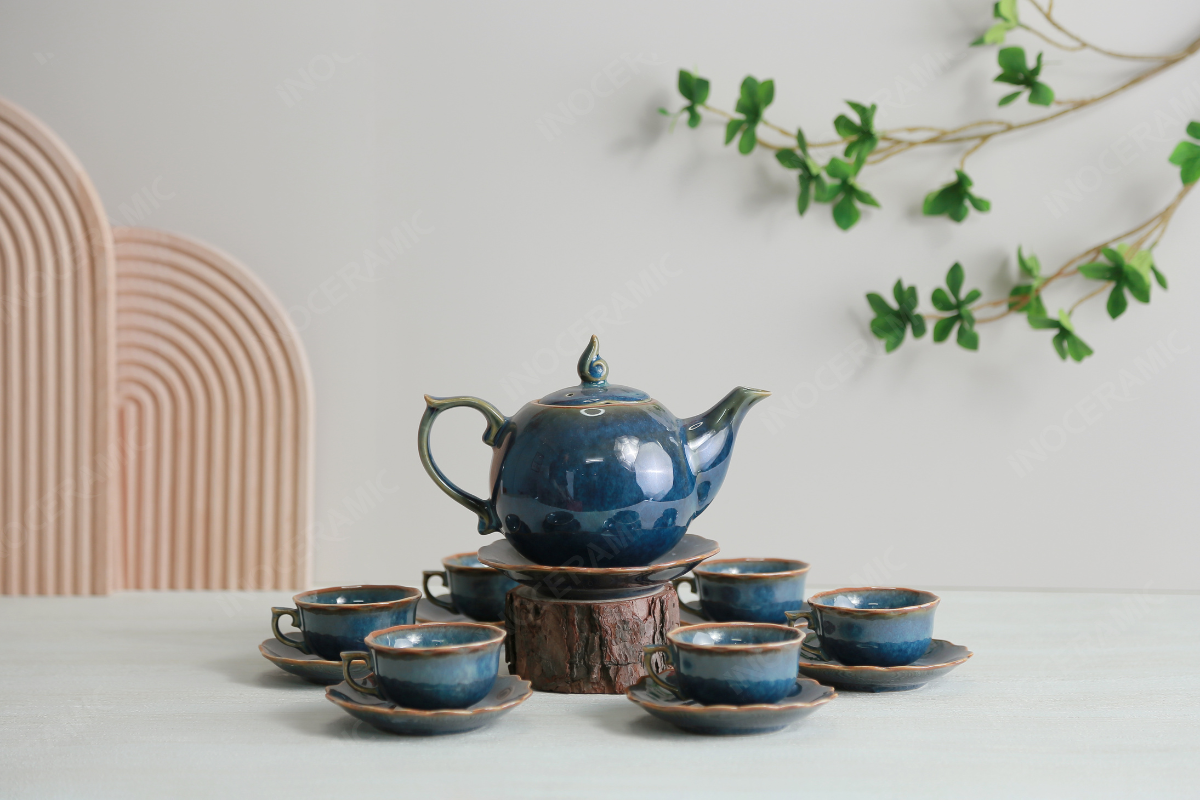 Bộ ấm chén trà gốm sứ men hoả biến mang vẻ đẹp sang trọng và tinh tế