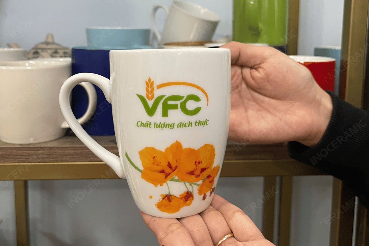 Định nghĩa ly sứ in logo – Sản phẩm in logo thương hiệu trên ly sứ