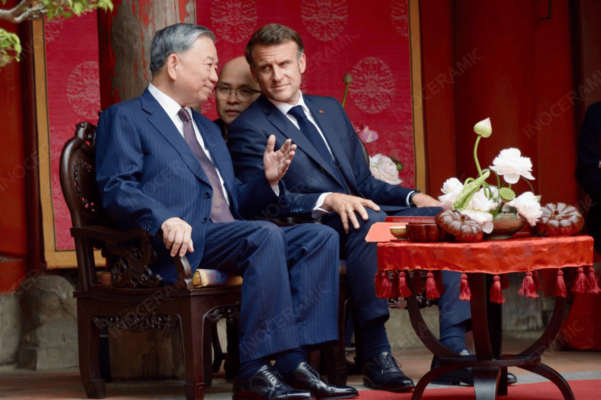 Tổng thống Emmanuel Macron gặp Tổng Bí thư Tô Lâm trong khuôn khổ chuyến thăm Việt Nam