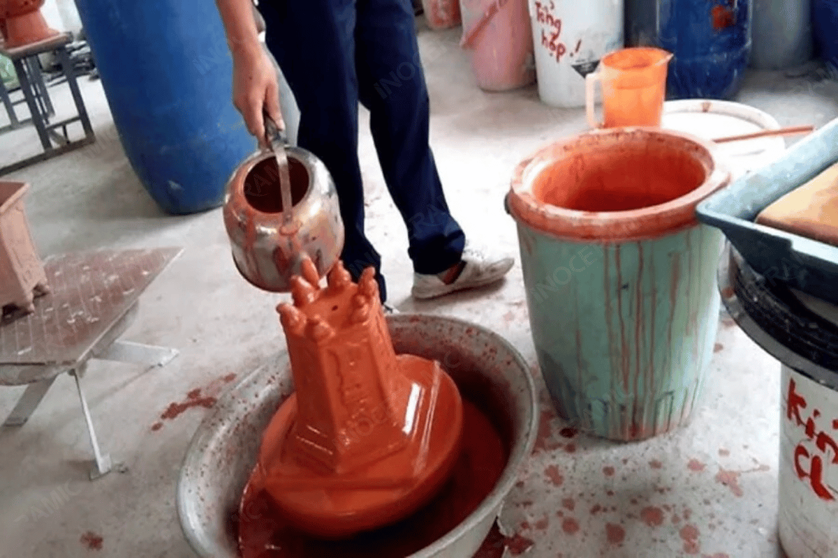 Tráng men gốm bằng phương pháp rót men