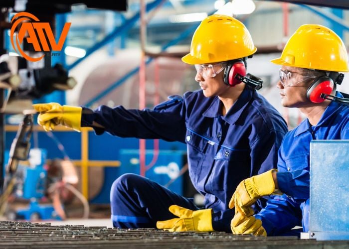 Các yếu tố rủi ro trong lao động