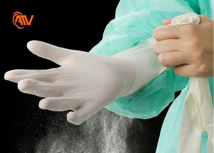 chất liệu ảnh hưởng đến việc găng tay y tế bị vàng