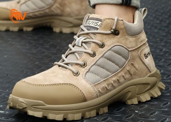 Giày Mid Top thiết kế cổ giày ở mức giữa