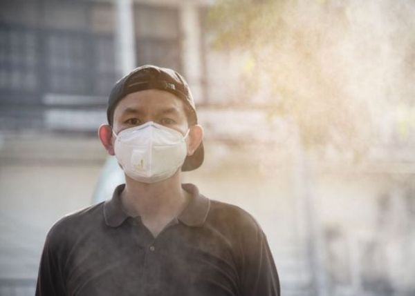 Đeo khẩu trang trong môi trường có bụi mịn