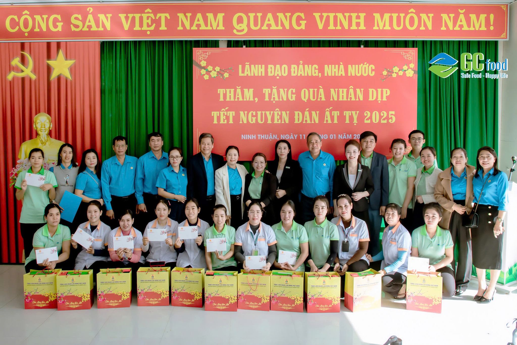 Lãnh đạo Đảng, Nhà nước thăm và chúc tết công ty Công ty Cổ phần Thực phẩm Cánh Đồng Việt