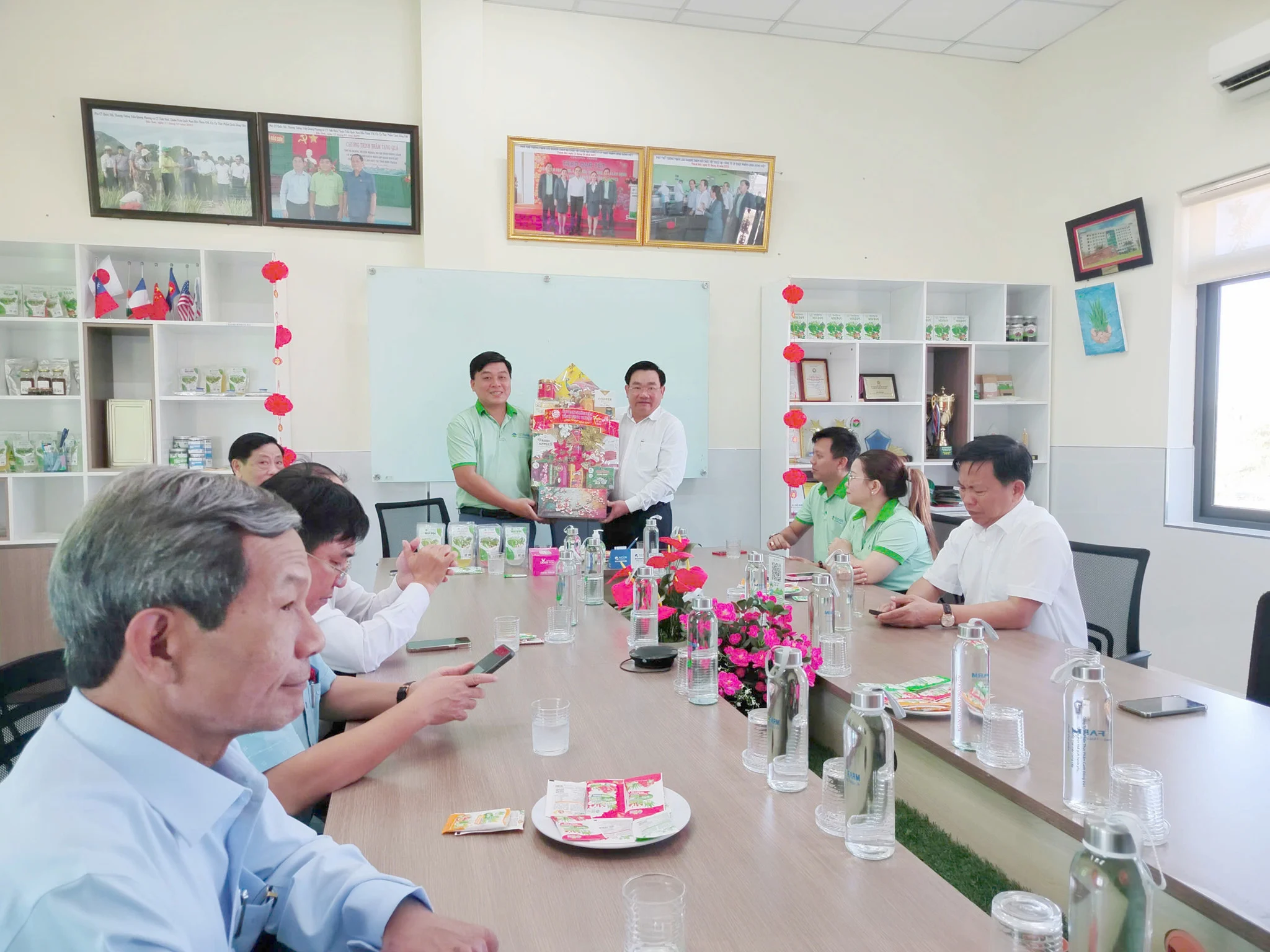 Lãnh đạo UBND tỉnh Bình Thuận đến thăm, chúc tết Vietfarm nhân dịp đầu năm mới