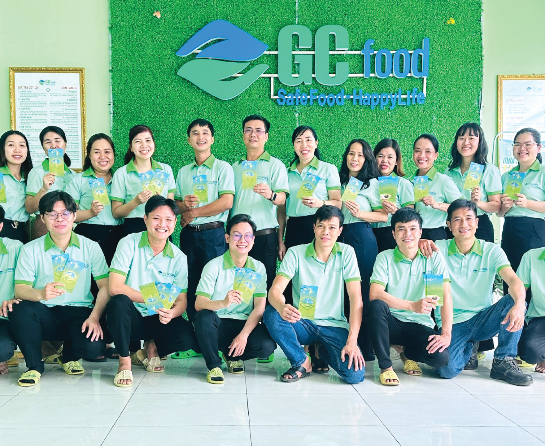 Chủ tịch GC Food chúc tết, lì xì CBCNV trong ngày làm việc đầu năm