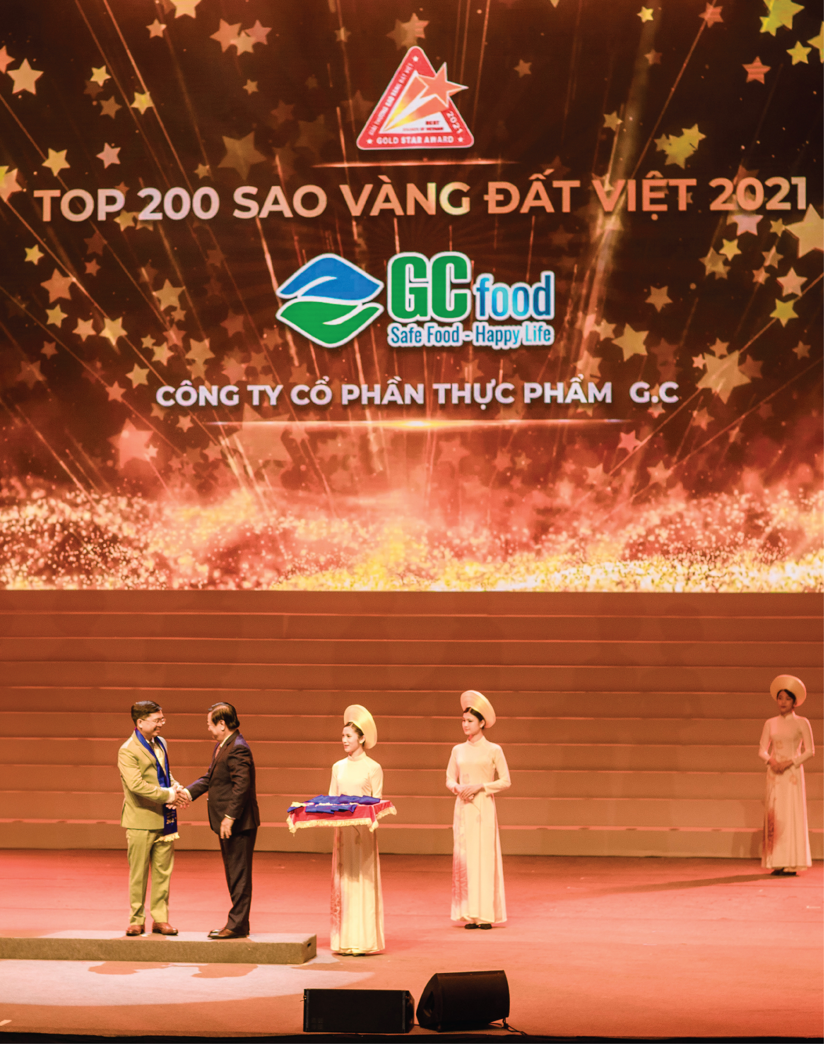 Top 200 Sao Vàng đất Việt