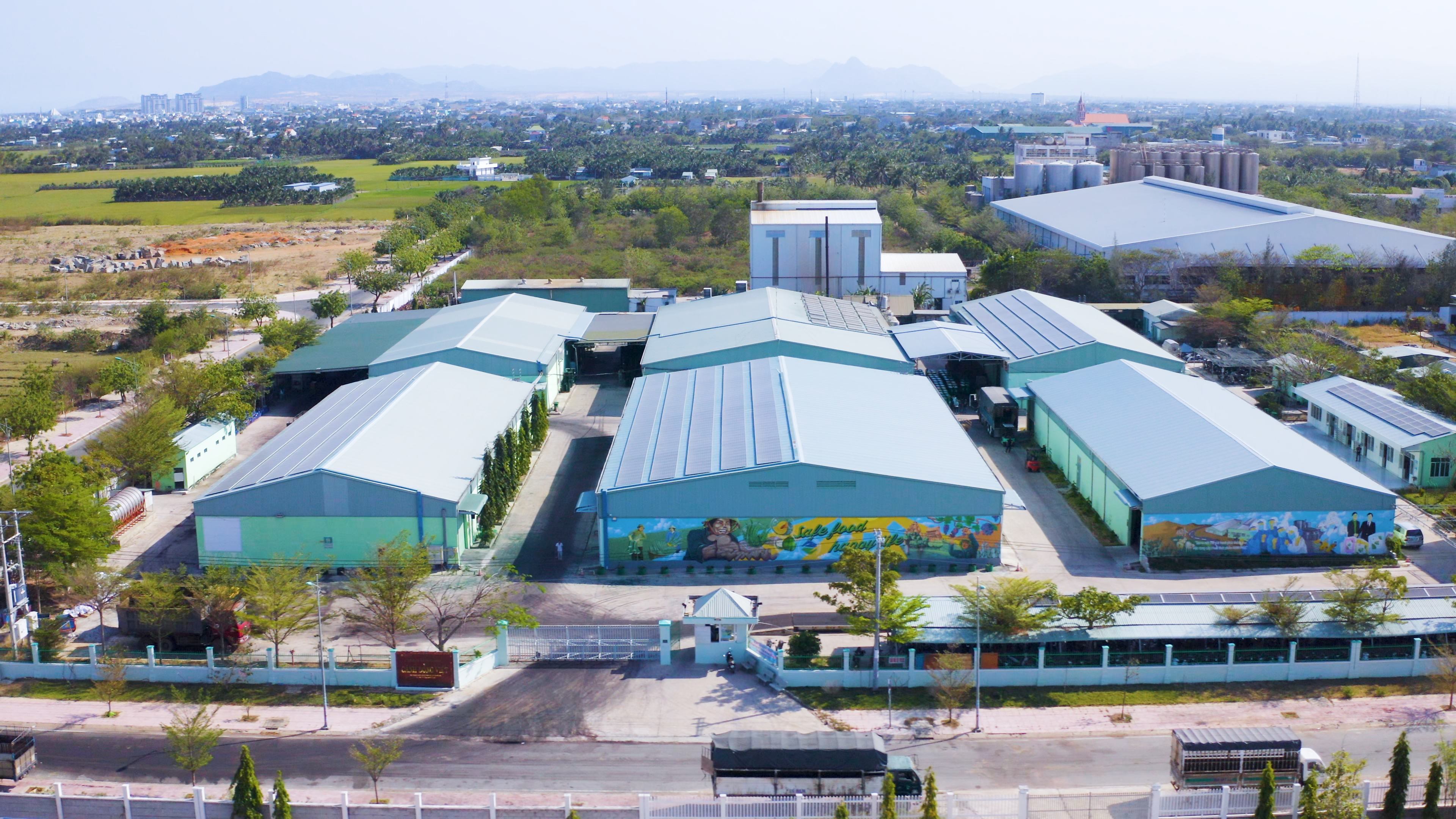 <h4>Công ty Cổ Phần Thực Phẩm Cánh Đồng Việt (VIETFARM)</h4>